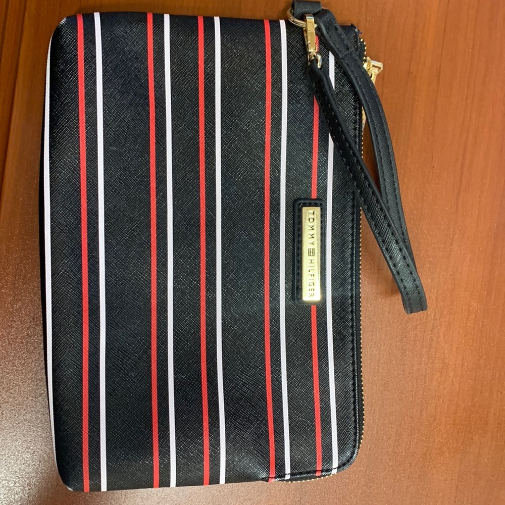 Tommy Hilfiger Clutch
